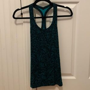 💚teal pattern Lulu tank top💚